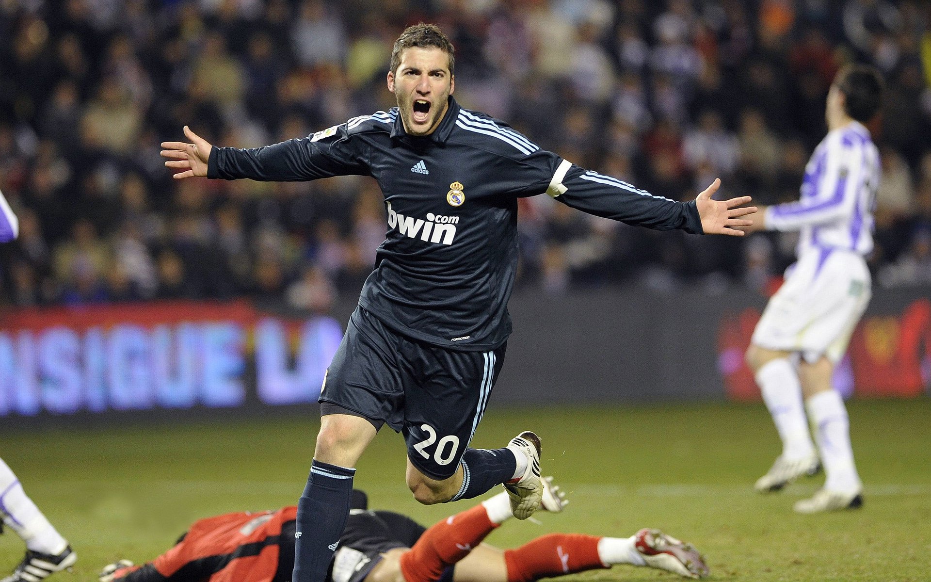 _青春风采：青少年组比赛燃爆青春热血_，青少年比赛视频