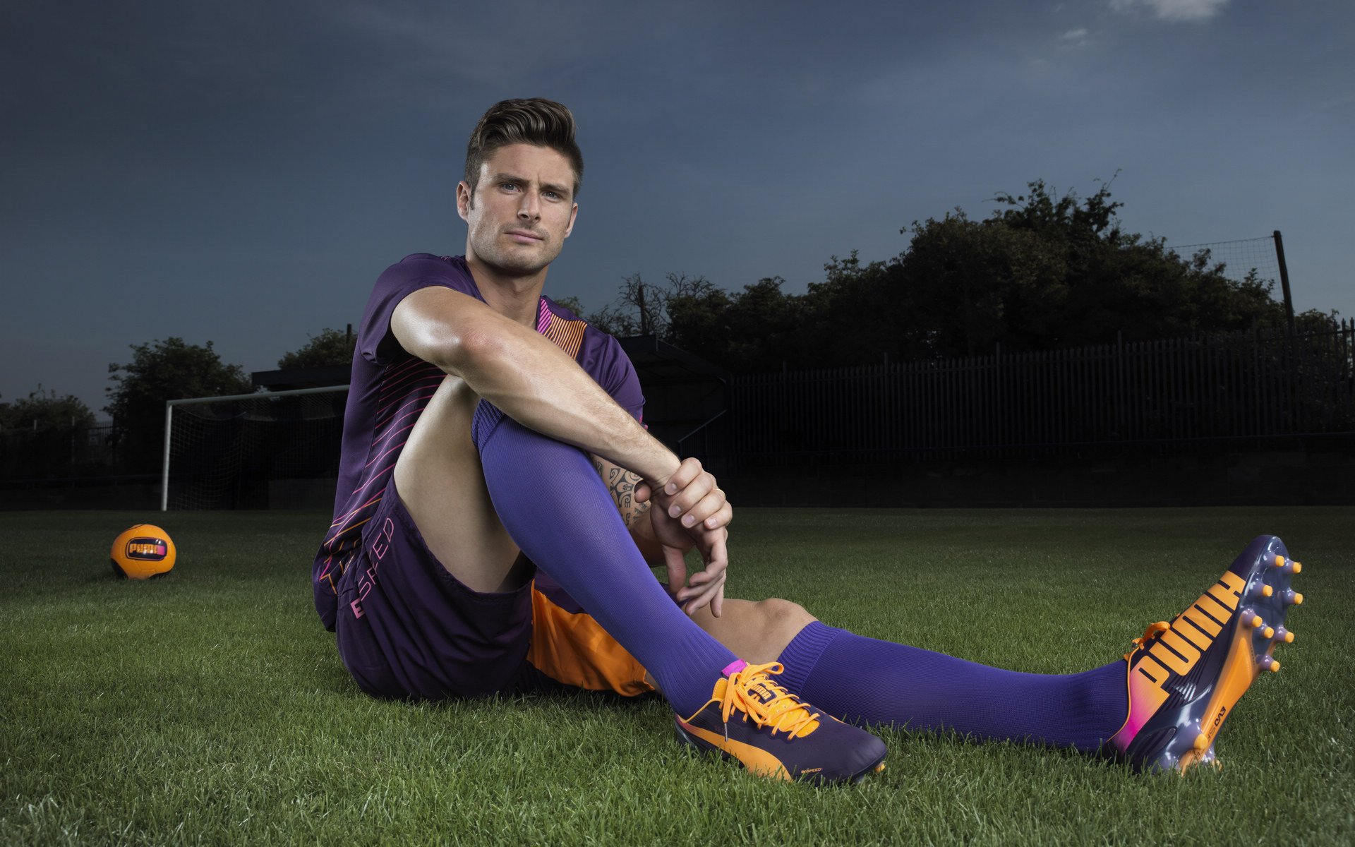 开云体育娱乐-“超速狂飙：直线冲刺瞬间震撼全场”，超级跑车直线加速赛