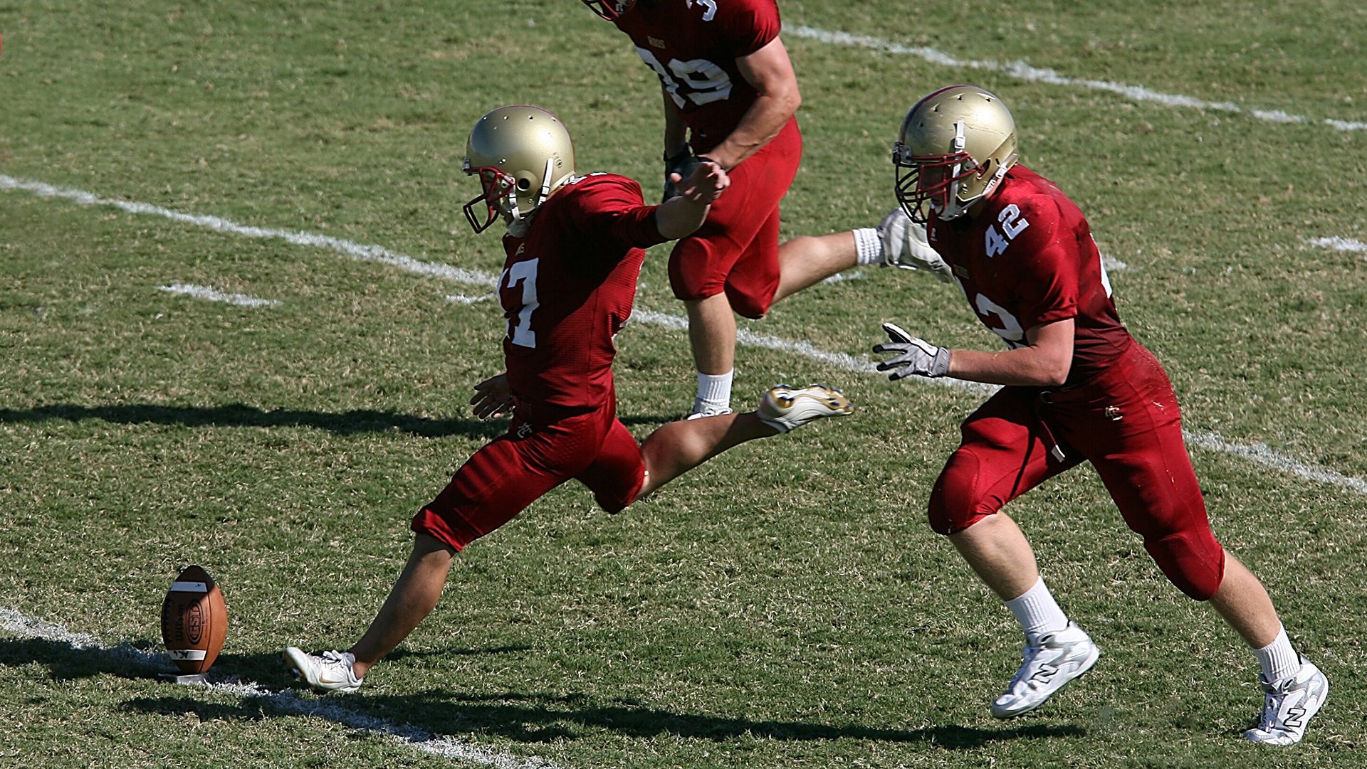开云体育下载-冰球之夜：东部决赛惊心动魄，冰球决赛视频